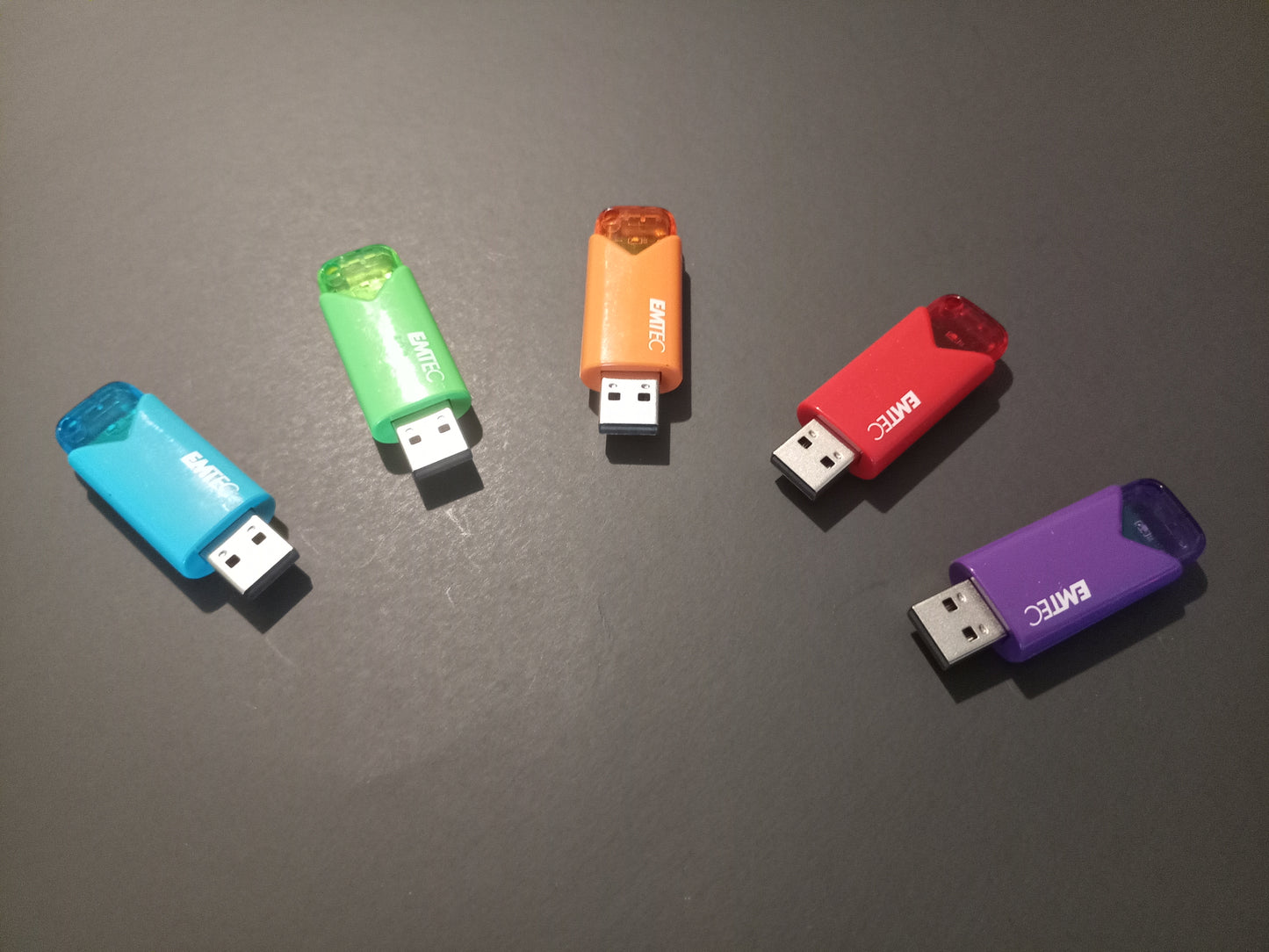 Those Little Thumb Drive Protection Necklaces 很多虹